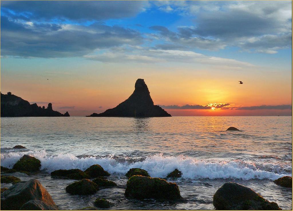 Appartamento Come In Sicily La Pietra Monaca Acireale Esterno foto